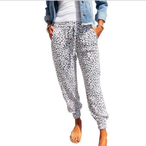 White leopard print pant / joggers - Picture 2 of 6
